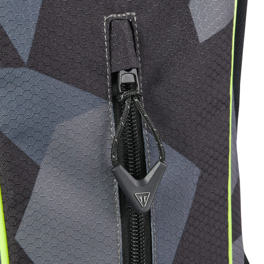 Triumph 2L Hydro Camo Backpack - Image 5